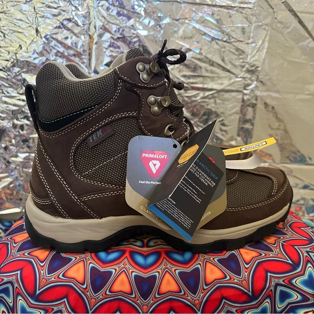 LL Bean Women's TEK 2.5 Waterproof Winter Boots size 8 NWT Insulated.